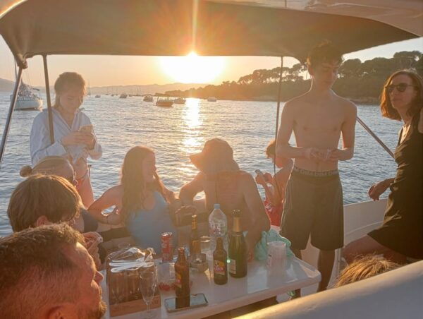 Cannes : Mandelieu Fireworks by Private Boat - Booking Process