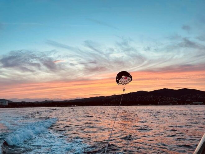 Cannes: Parasailing Experience for Couples, Family & Friends - Inclusions and Amenities