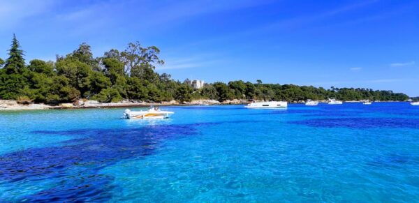 Cannes: Private Boat Tour Mandelieu Théoule Lérins Islands - Meeting Point