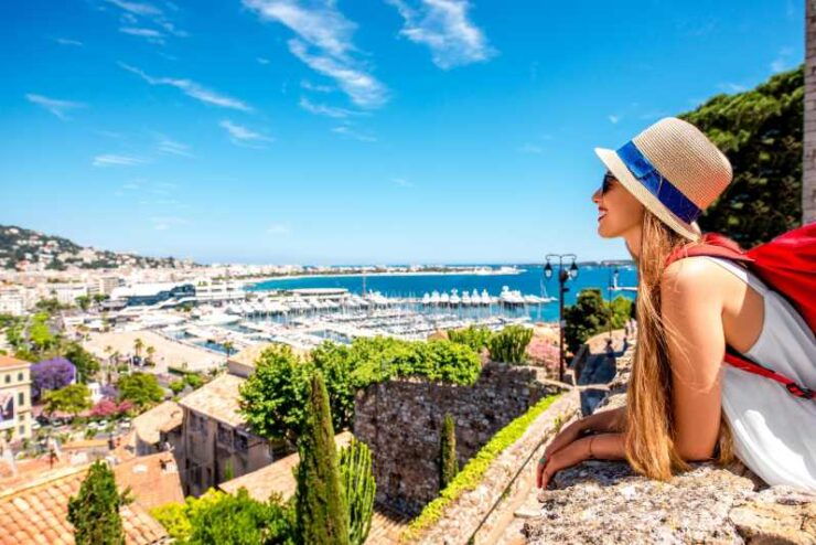 Cannes Walking Tour With Little Souvenir - Experience Highlights