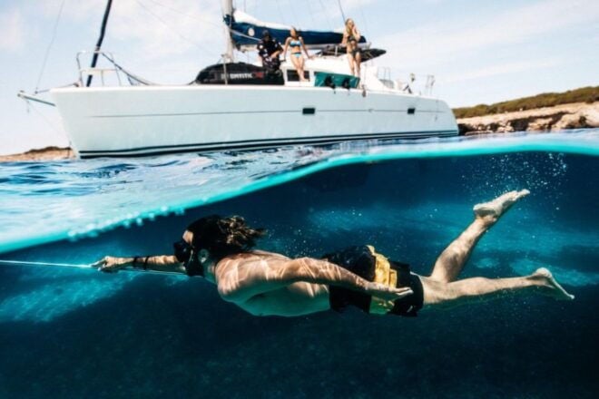 Cannigione: Catamaran Daily Tour to La Maddalena Archipelago - Tour Inclusions