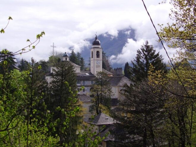 Cannobio: Domodossola and Sacred Mountain Tour - Meeting Point