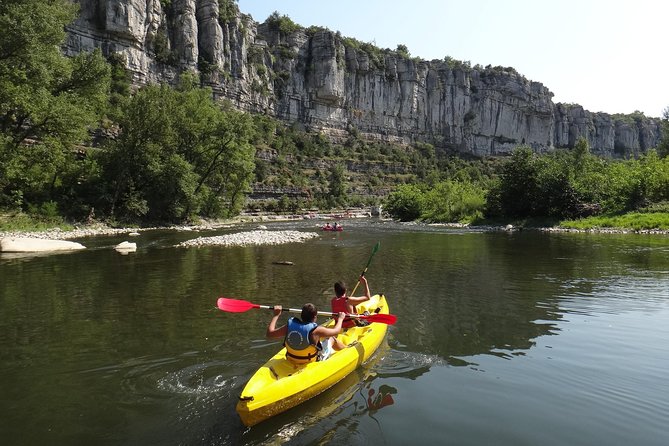Canoe Descent Supervised for the Family - From 3 Years Old - Safety Measures and Equipment Provided