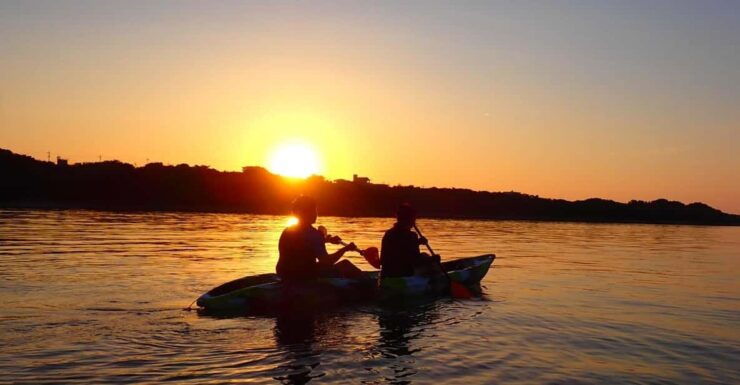 Canoeing : Beautiful Sunset and Magic Hour Tour - Inclusions and Requirements