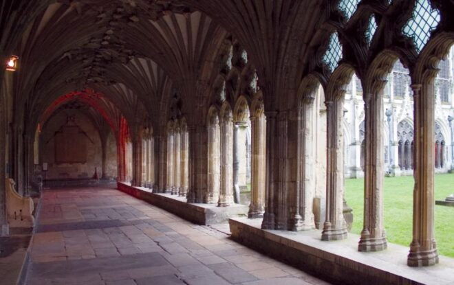 Canterbury Cathedral and Christmas Market - Christmas Market