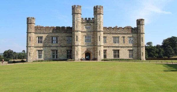 Canterbury Dover Castle & Whitecliffe Private Tour With Pass - Leeds Castle and Dover Castle: Historical Treasures and Landmarks