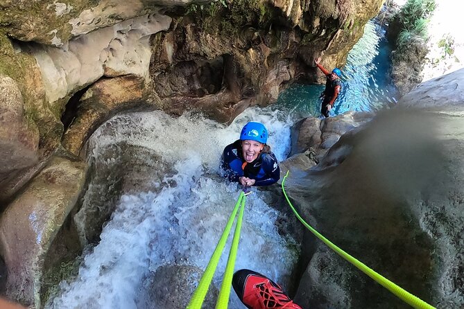 Canyoning Adventure Rio Verde in Granada - Overview and Inclusions