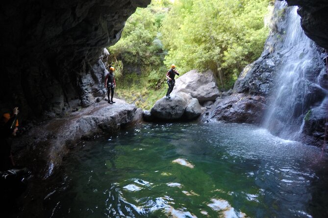 Canyoning Experience Level II Moderate - General Information for Travelers