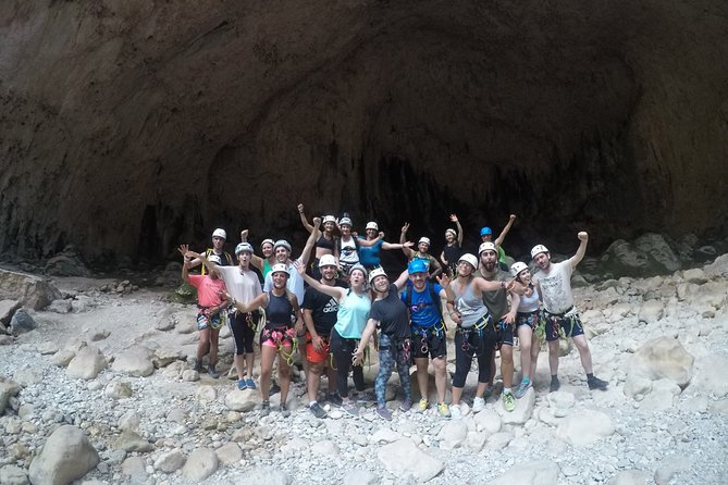 Canyoning Green Throat - Common Questions