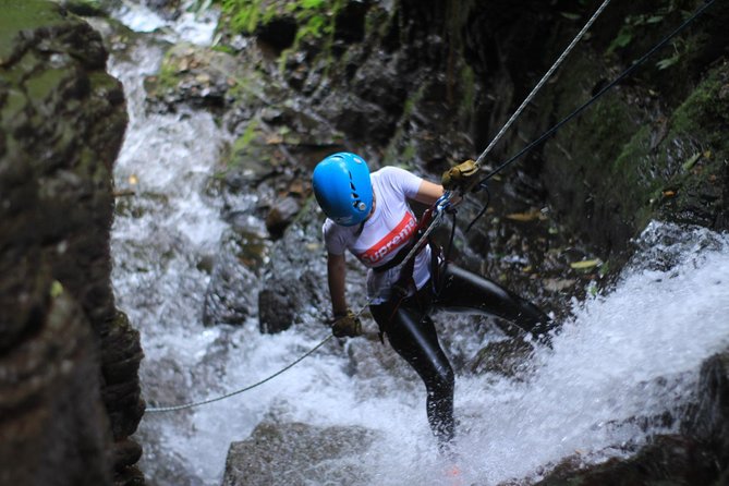 Canyoning Waterfall Rappeling Maquique Adventure Near To Arenal Volcano - Activities