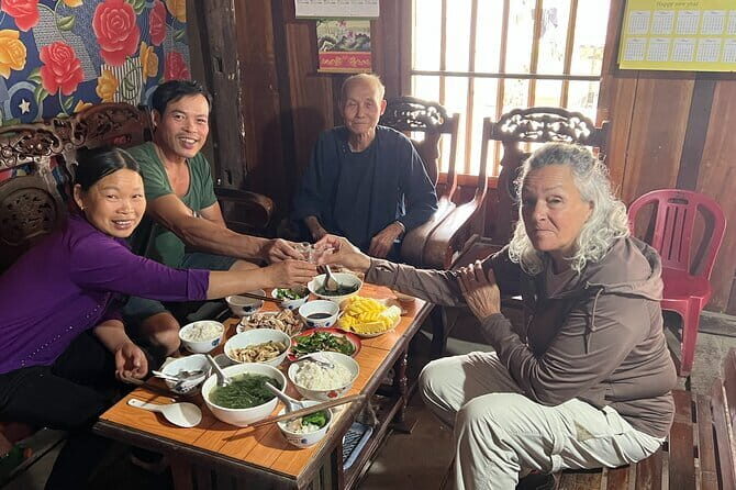 Cao Bang: Loop Tour 3 Days 2 nights with Local Guide - FAQ