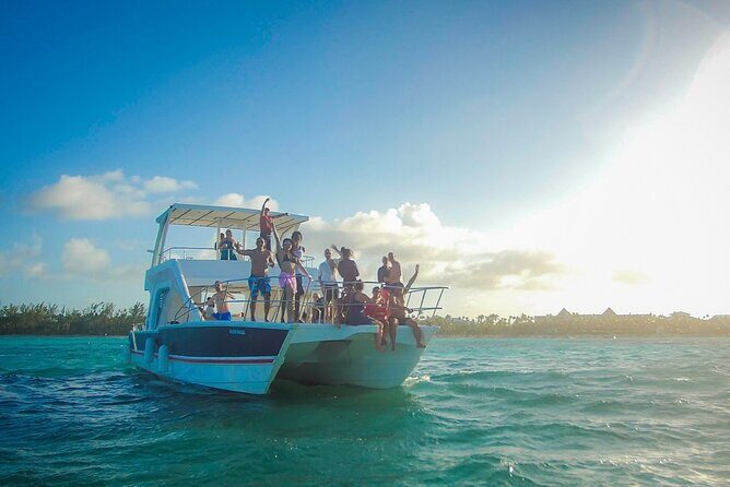 Cap Cana Shared Party Boat - Pros and Cons Based on Tracker Insights