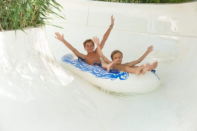 Cap D'Agde: Aqualand Water Park Entry Ticket - Amenities and Services