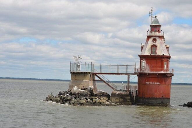 Cape May: Grand Lighthouse Cruise - Live Tour Guide