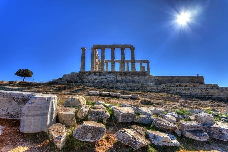 Cape Sounio Half-Day Afternoon Tour - Meeting the guide at the Temple of Poseidon
