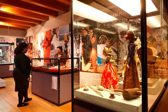 Cape Town - 7 Attractions On One Private Full Day Guided Tour - V&A Waterfront