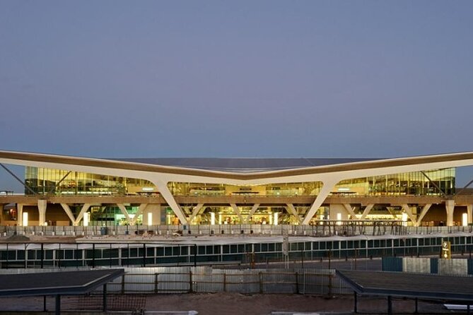 Cape Town International Airport and Hotel Private Group Transfers - Overview and Inclusions