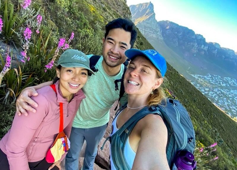 Cape Town Lions Head Private Sunrise Hike - What the guide adds