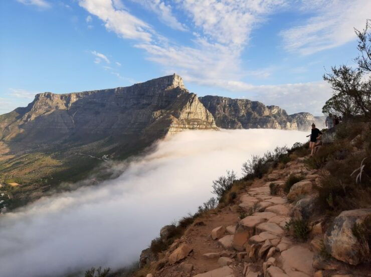 Cape Town: Lions Head Sunrise or Sunset Hike - Itinerary