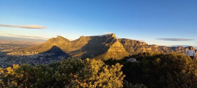 Cape Town: Lions Head Sunset Guided Hike in French - Itinerary and Description