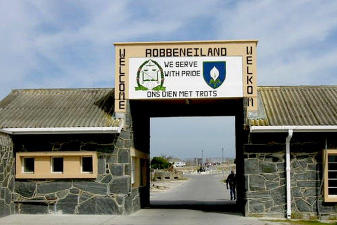 Cape Town, Nelson Mandela Gateway & Table Mountain Car Tour - Tour Highlights