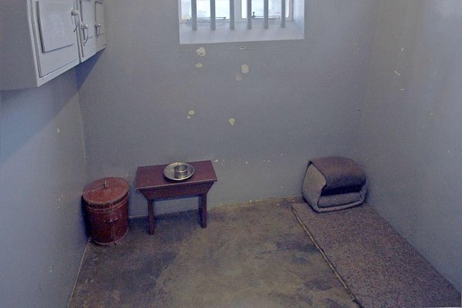 Cape Town Private Tour, Robben Island and Table Mountain Car - Meeting and Pickup Information