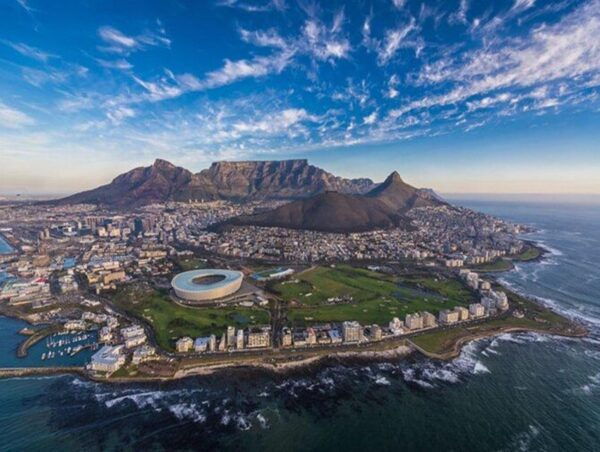 Cape Town Privet Airport Shuttle Savices - The Sum Up