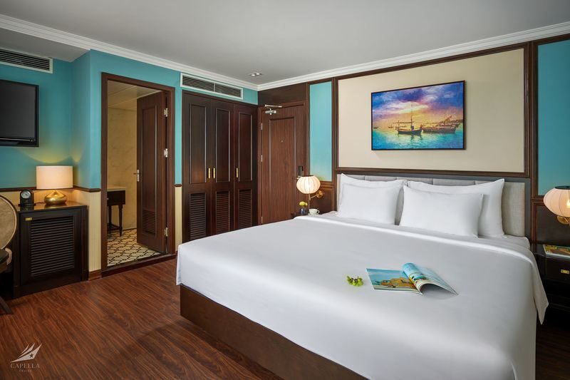 Capella 2D1N Cruise: Ha Long Bay & Lan Ha Bay - Frog Lagoon and the ship’s playful side