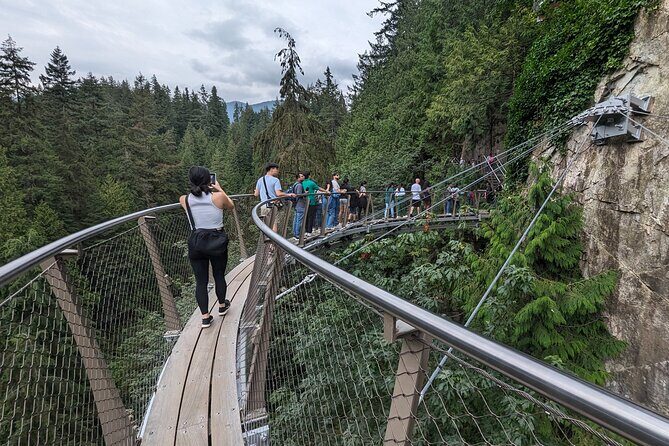 Capilano Suspension Bridge, Lynn Canyon & Capilano Hatchery Tour - Why This Tour Works