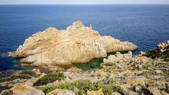 Capo Pecora: Trekking Tour to Scivu Beach With Aperitif - Tour Description