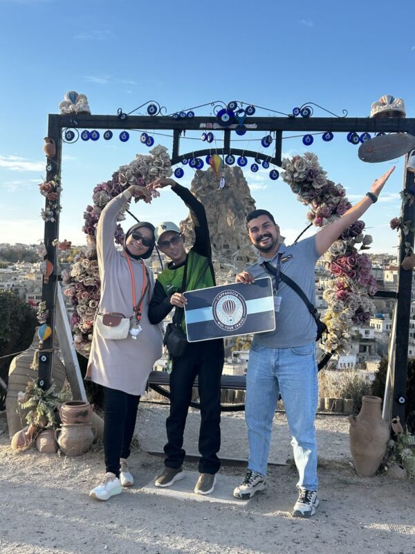 Cappadocia All Inclusive Mix Tour (Red + Underground City) - Guides, group size and transport