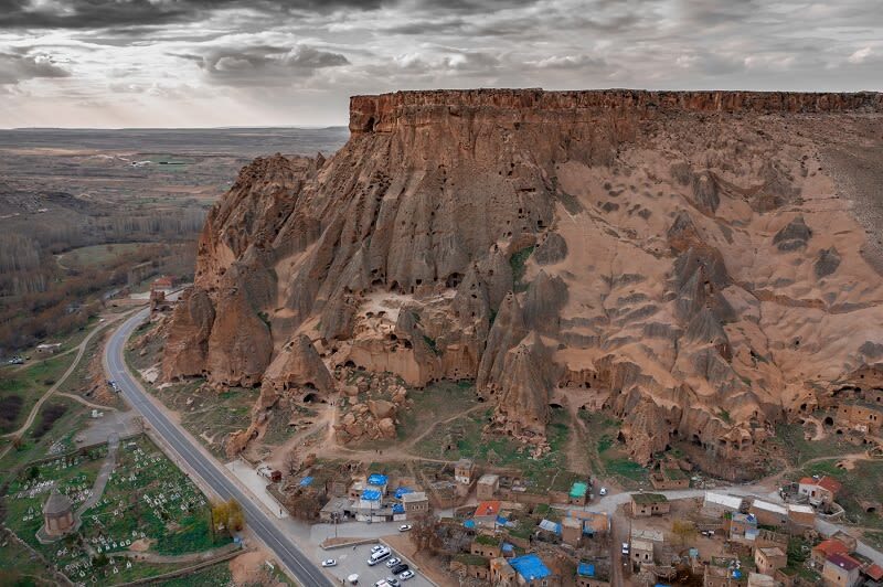 Cappadocia Green Tour with Lunch and Tickets - English or Korean - Walking beside the Melendiz River