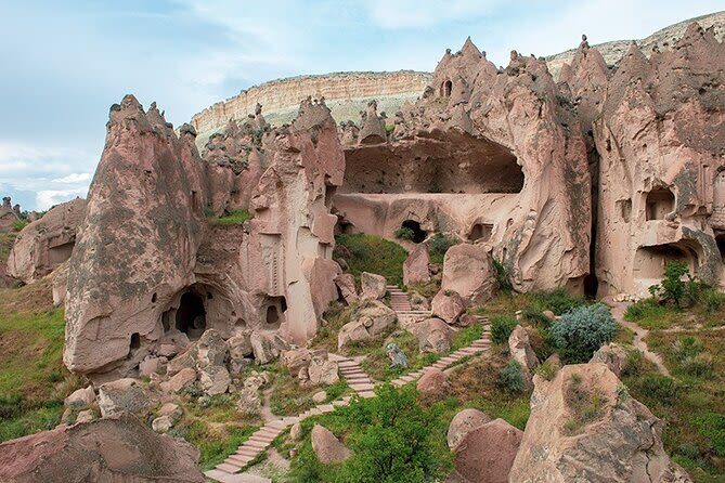 Cappadocia: Guided Red Tour including Lunch with Hotel Transfers - A full day of Cappadocia’s best-known sights