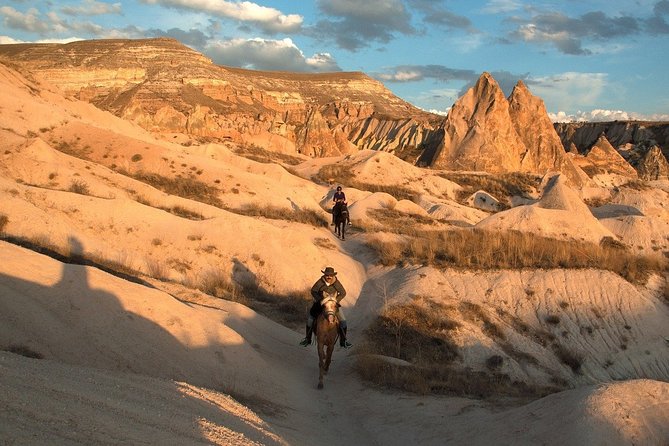 Cappadocia Highlights With Özkonak - Balloon Ride Over Cappadocias Fairy Chimneys