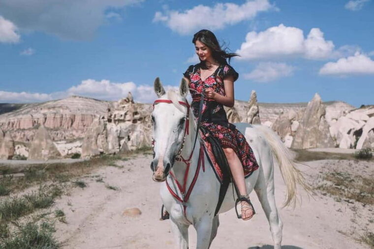 Cappadocia: Horse Riding Tour with Hotel Transfer - What the Reviews Say
