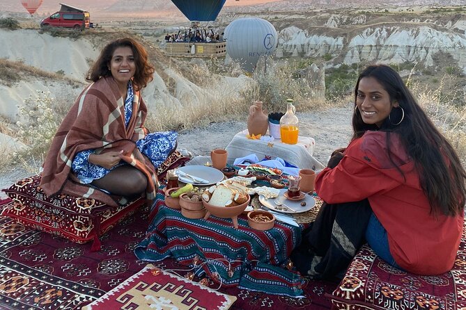 Cappadocia Sunrise Breakfast With Hot Air Balloons - Sample Menu and Transportation