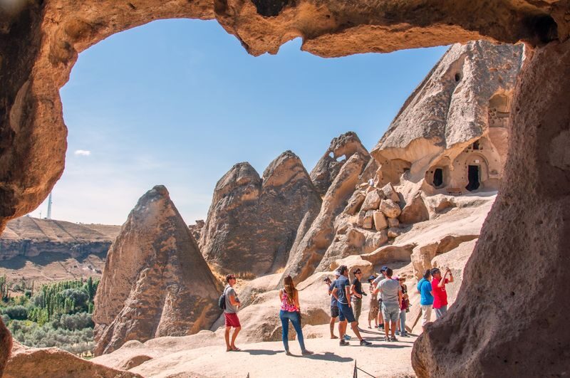 Cappadocia Vineyard and Wine Tasting with Fairy Chimneys Day Tour - Hanem Art Center and the shopping question