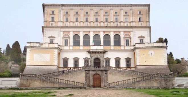 Caprarola: Private Villa Farnese Guided Tour With Entry - Villa Farnese Description