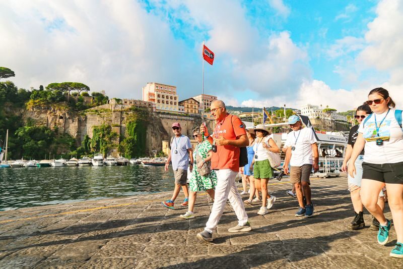 Capri, Anacapri & Blue Grotto Guided Tour from Sorrento - Capri town brings the island’s busier side