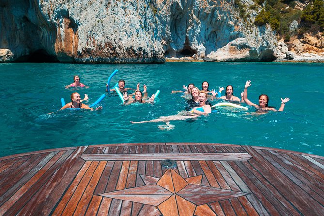 Capri Boat Excursion From Sorrento - Maximum Passenger Capacity