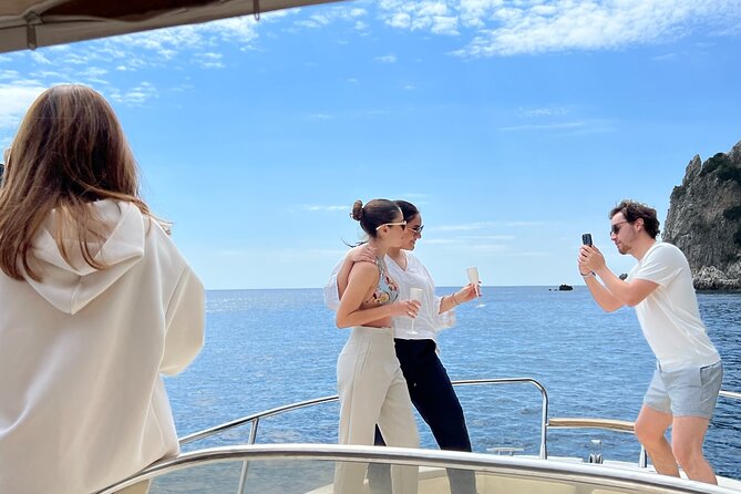 Capri Boat Tour With Local Skipper - Boat Tour Highlights