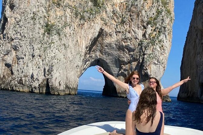 Capri Complete Package-Small Group Boat Tour and Transports - Meeting Point Details