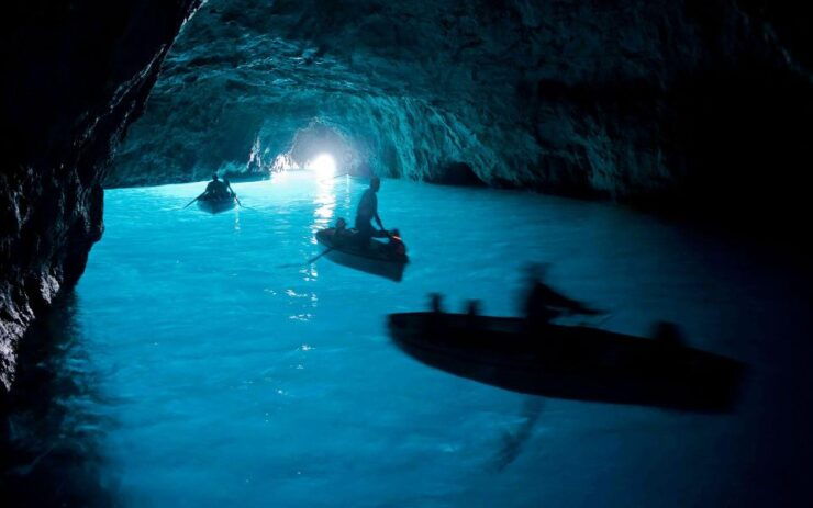 Capri Deluxe Private Tour From Naples - Language and Group Size