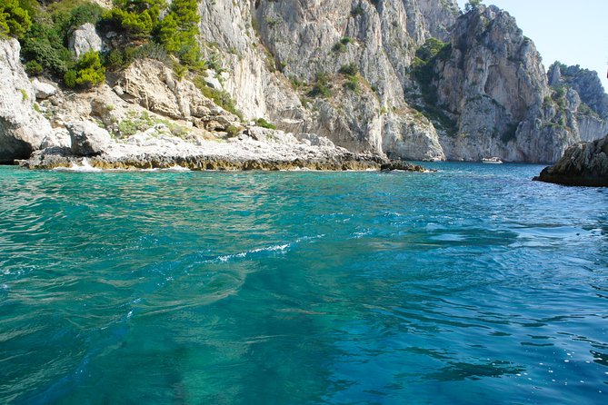 Capri Island Cruise. Full Day Group Tour Experience From Positano - Delayed Return From Capri Island