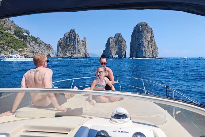 Capri Private all inclusive Boat Tour with City Exploration - An In-Depth Look at the Tour Experience