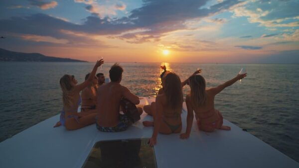 Capri Private Boat Tour: Free Bar, Snack and Extra Included - Language and Guide Services