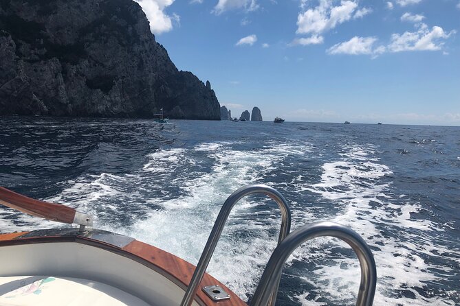 Capri Private Boat Tour From Capri (3 Hours) - Investigation and Discrepancies