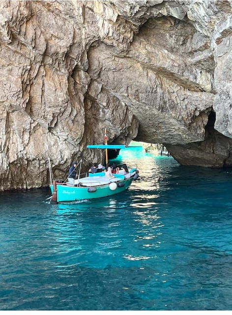 Capri: Private Boat Tour With Faraglioni Rocks and Caves - Good To Know