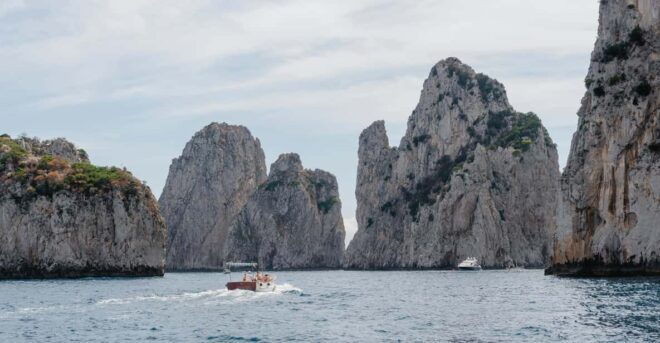 Capri: Private Boat Tour With Faraglioni Rocks and Caves - Meeting Point Details