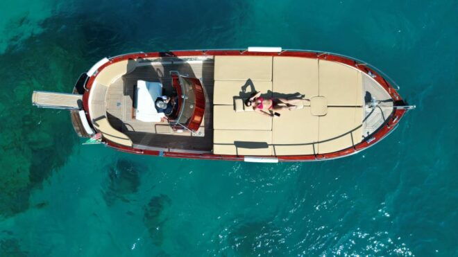 Capri: Private Boat Tour With Skipper - Experience Highlights